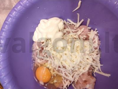 Smulkintos vištienos kotletai su sūriu Žingsnis 6