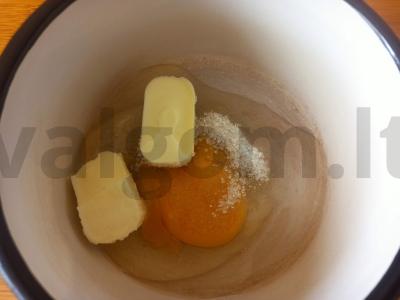 Varškės apkepas su sezamo sėklomis ir mango gabaliukais Žingsnis 1