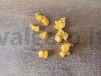 Varškės apkepas su sezamo sėklomis ir mango gabaliukais Žingsnis 4