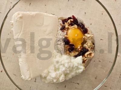 Avižiniai vafliai su spanguolėmis ir riešutais Žingsnis 1