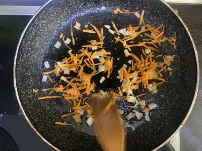 Rūgščių kopūstų sriuba su pomidorų pasta Žingsnis 2