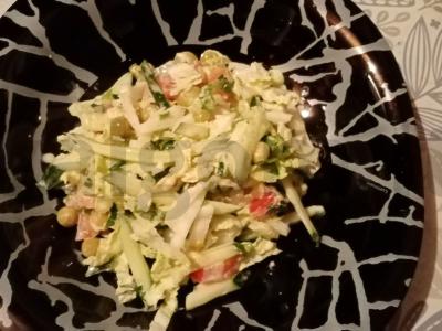 Daržovių salotas „Paprastas“ pagrindine nuotrauka