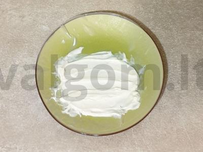 Saldūs ritinėliai su bananais Žingsnis 4