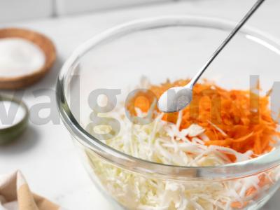 Rūgštaus kopūsto su morkomis ir obuoliais Žingsnis 2