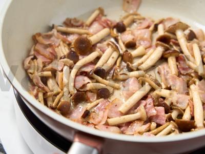 Kepta bulvė su voveraitėmis Žingsnis 3