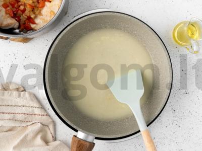 Vištiena pomidorų-grietinės padaže Žingsnis 3