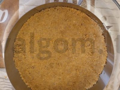 Braškių sūrio pyragas be kepimo Žingsnis 3