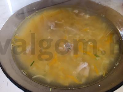 Žirnių sriuba su kiauliena be bulvių pagrindine nuotrauka