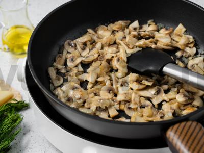 Vištienos kotletai su grybais ir sūriu Žingsnis 1