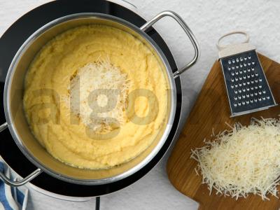 Polenta su varške ir parmezanu Žingsnis 3