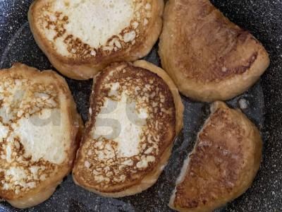 Saldžios skrudintos duonos riekelės prie arbatos Žingsnis 4