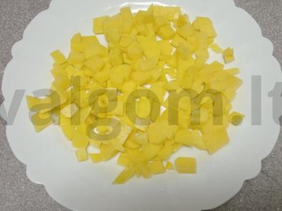 Antienos sultinys su vermišeliais ir pievagrybiais Žingsnis 1