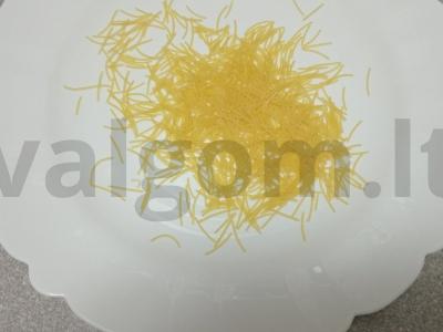 Antienos sultinys su vermišeliais ir pievagrybiais Žingsnis 4