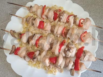 Kalakutienos ir daržovių šašlykai su bulguro garnyru Žingsnis 11