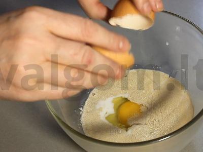 Obuolių-apelsinų pyragas Žingsnis 3