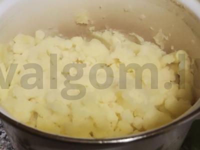 Bulvių košė su kiaušiniu ir sviestu Žingsnis 2