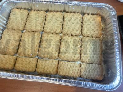 Greitas tortas iš sausainių su bananas Žingsnis 3