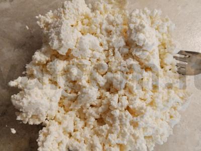 Sūrio blynai su šokoladu Žingsnis 1