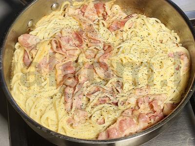 Pasta karbonara „Italų šefų paslaptis atskleista“ Žingsnis 8