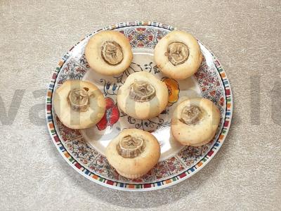 Keksiukai su jogurtu ir bananais pagrindine nuotrauka