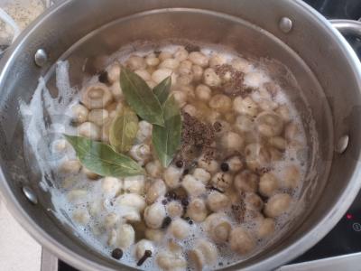 Konservuoti šampinjonai Žingsnis 3