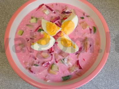 Burokėlių sriuba su antis filė ir ajranu pagrindine nuotrauka