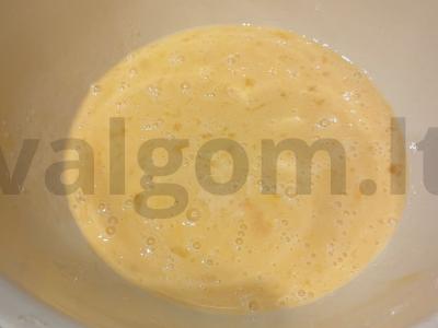 Blynai iš grikių miltų su kondensuotu pienu Žingsnis 1