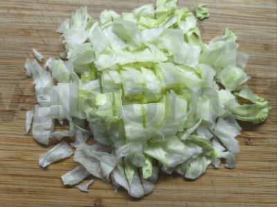 Salotas su karbonaidu, sūriu ir agurku Žingsnis 5