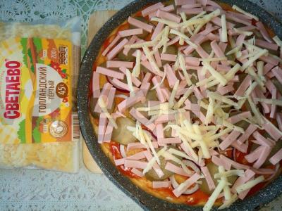 Skani pica keptuvėje iš grietinės ir majonezo pagrindo Žingsnis 7