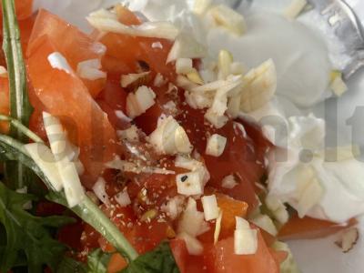 Salotas „Naujiena“ su migdolais Žingsnis 6