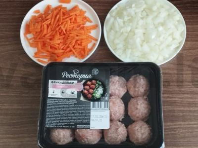 Koldūnai aštriame pomidorų padaže Žingsnis 1