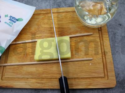 Fritiuotas bulvių akordeonas Žingsnis 2