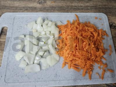 Šalti su kiaulienos kaulu ir žaliu svogūnu Žingsnis 2