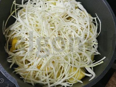 Šalti su kiaulienos kaulu ir žaliu svogūnu Žingsnis 5