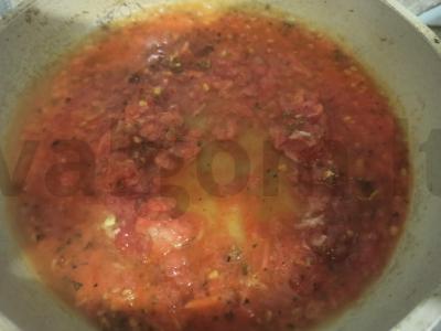 Avinžirniai pomidorų-česnako padaže Žingsnis 4