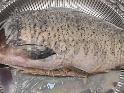 Įdarytas karpis su daržovėmis skaniame marinate Žingsnis 5