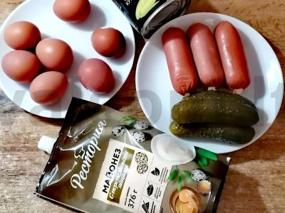 Salotos su kukurūzais ir dešrelėmis Žingsnis 1