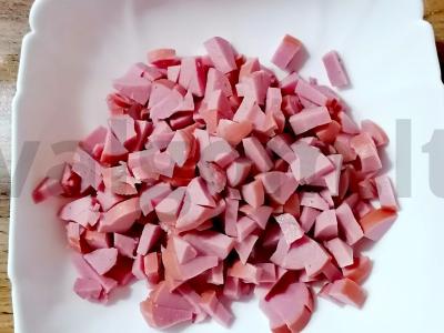 Salotos su kukurūzais ir dešrelėmis Žingsnis 2