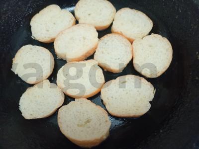 Skrebučiai su česnaku ir parmezanu Žingsnis 2