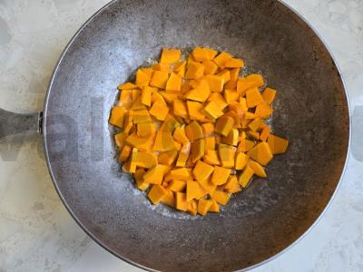 Kuskusas su moliūgu ir vaisiais Žingsnis 4