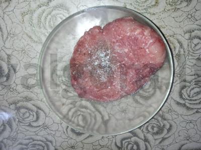 Vištienos faršo kotletas „Požarskaja“ Žingsnis 1