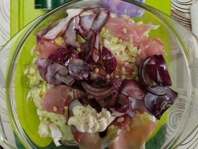 Ledinis salotas su parmezanu, bekonu ir pušų riešutais Žingsnis 4