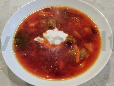 Puikus boršas su lauro lapais pagrindine nuotrauka