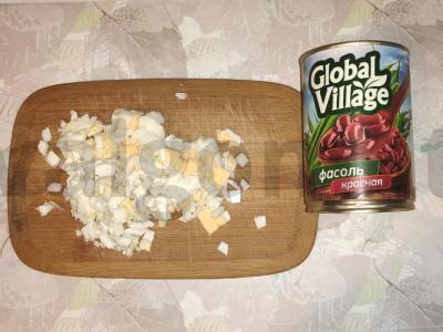 Daržovių salotas „Fasolija“ Žingsnis 3