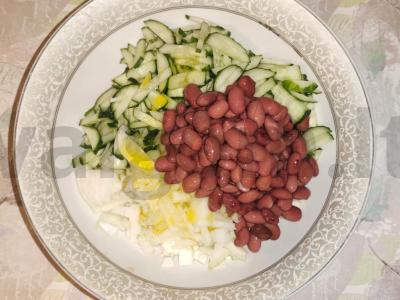 Daržovių salotas „Fasolija“ Žingsnis 5