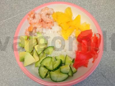 Poke su krevetėmis, konservuotais ananasais ir avokadu Žingsnis 6