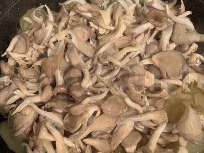 Troškinta bulvė su grybais ir sojų padažu Žingsnis 4