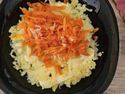 Silkė po šubomis su raudonuoju svogūnu Žingsnis 5