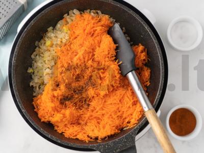 Vegetariškos morkų kotletai Žingsnis 2