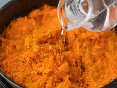 Vegetariškos morkų kotletai Žingsnis 4